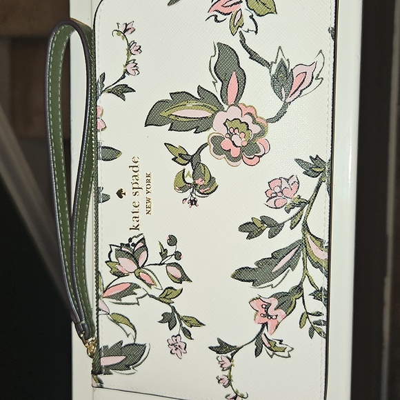 Kate Spade Lucy Floral Print Wristlet - Picture 2 of 6